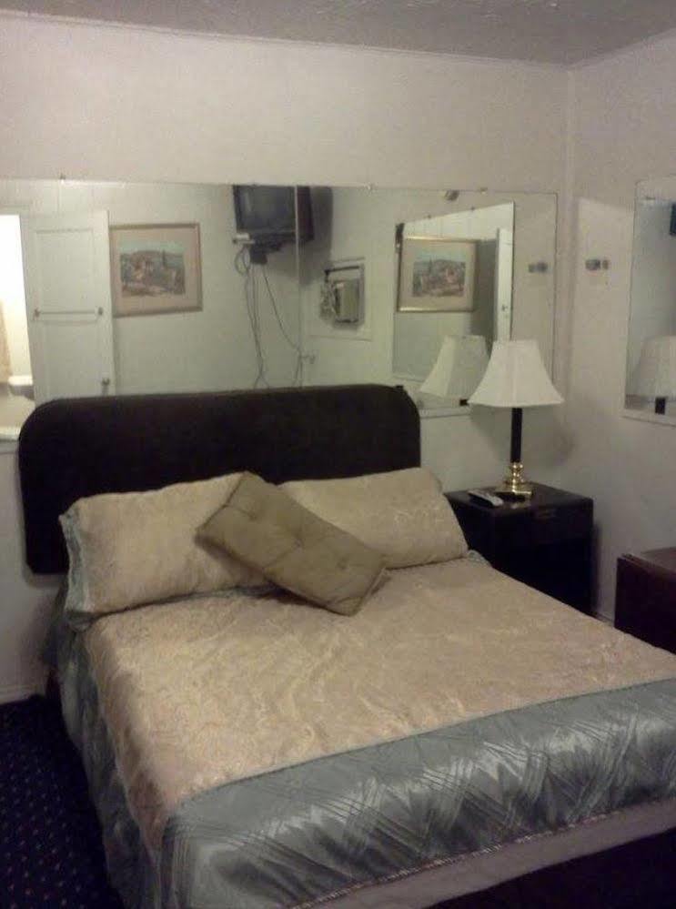 Pillow Talk Motel Wellington Bagian luar foto