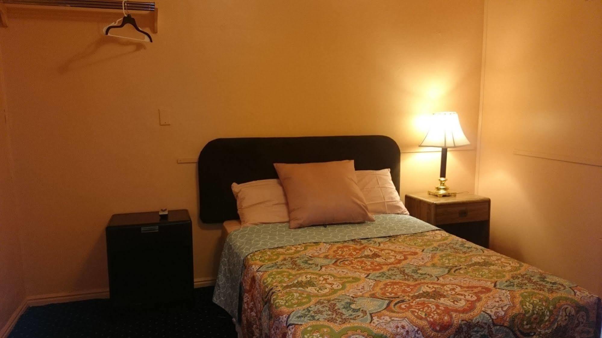Pillow Talk Motel Wellington Bagian luar foto